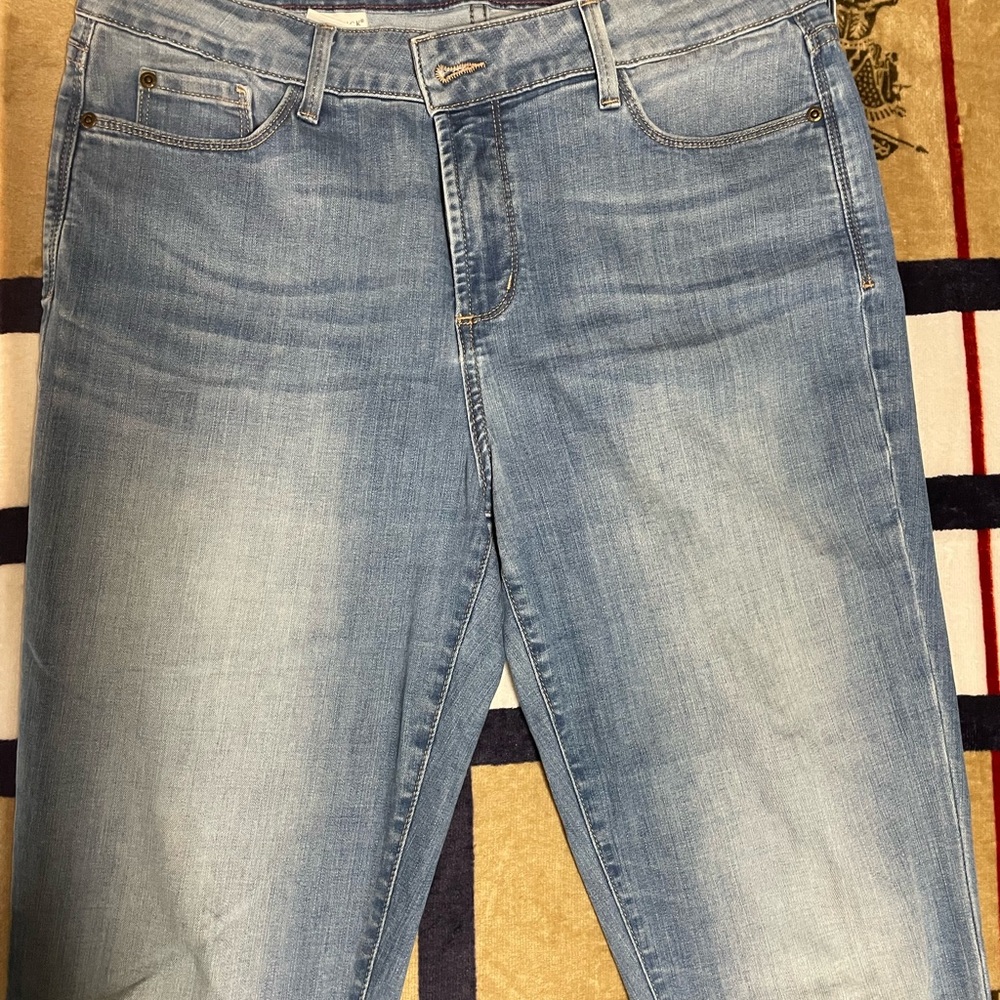 NYDJ Blue Straight Leg Jeans Classic Style